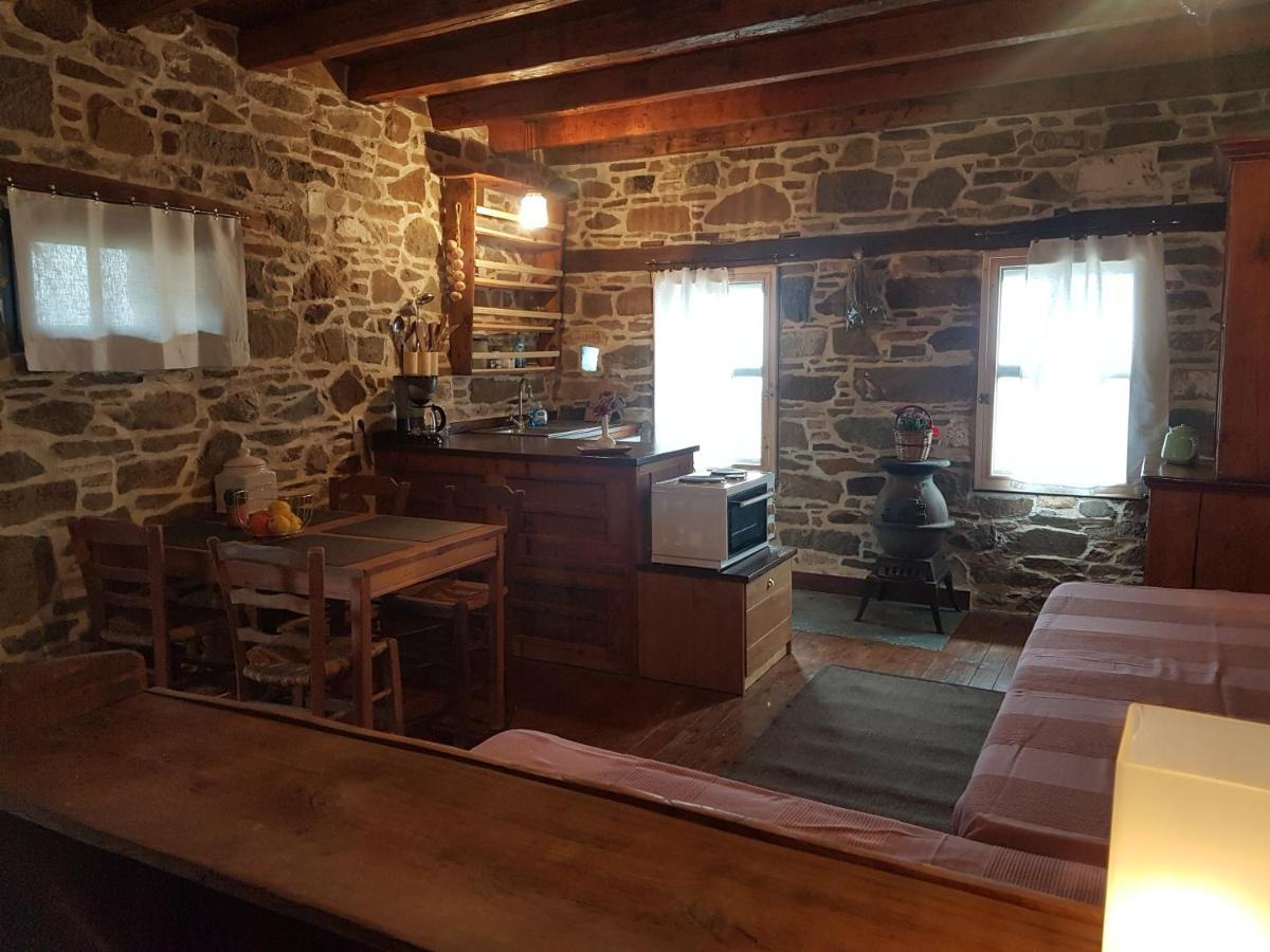 Hébergement de vacances Chios Houses, Beautiful Restored Traditional Stone With An Astonishing Seaview Volissos