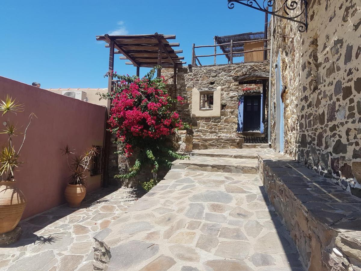 Hébergement de vacances Chios Houses, Beautiful Restored Traditional Stone With An Astonishing Seaview