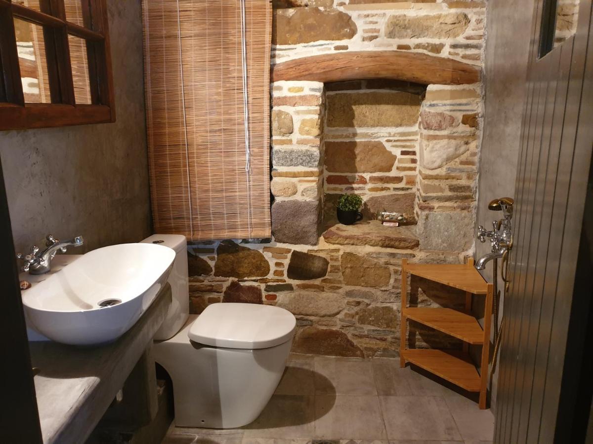 Chios Houses, Beautiful Restored Traditional Stone With An Astonishing Seaview Hébergement de vacances *